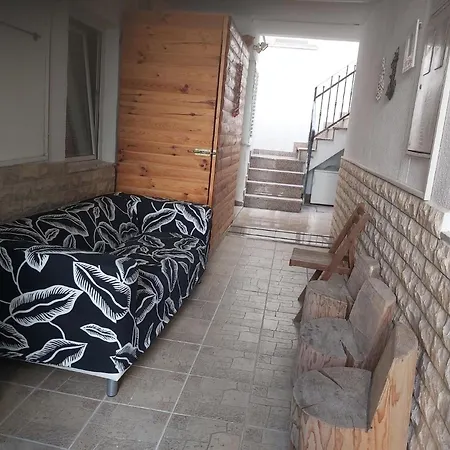 Apartment In Mit Schoener Terrasse
